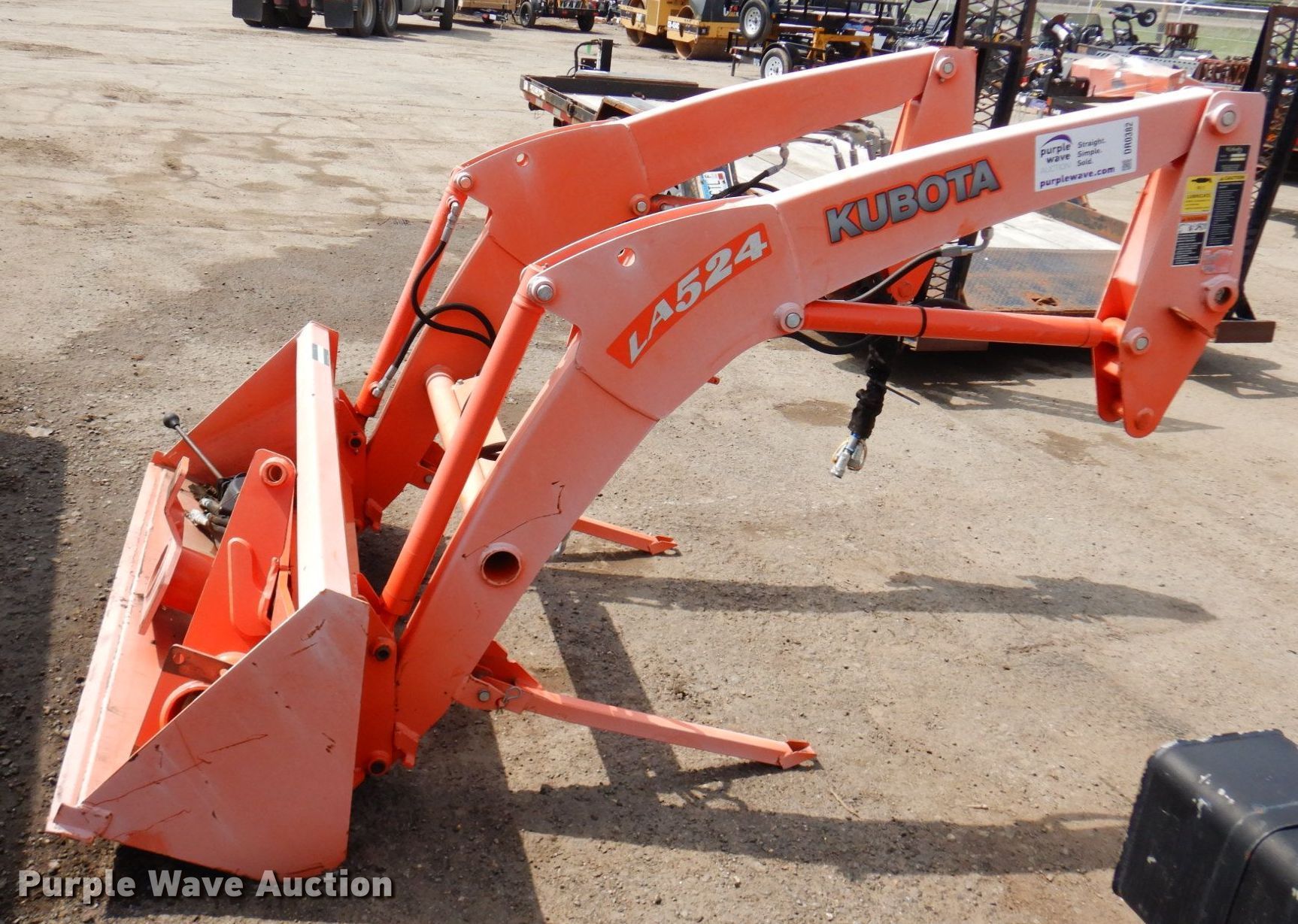 Kubota LA524 loader in Shakopee, MN Item DR0382 sold Purple Wave