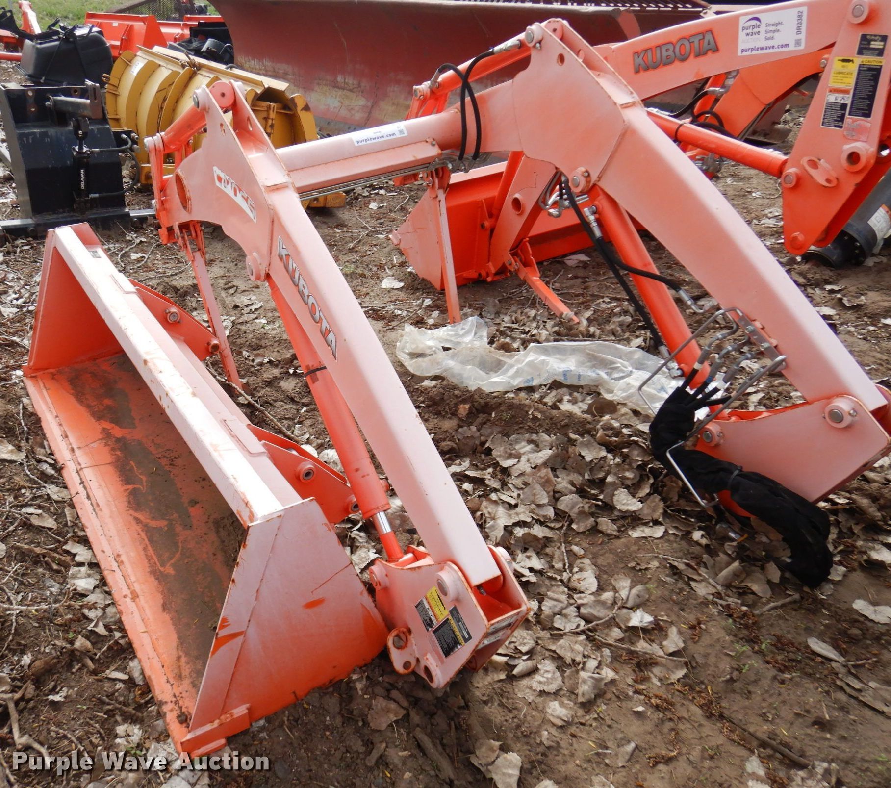 Kubota LA1065 loader in Shakopee, MN Item DR0408 sold Purple Wave