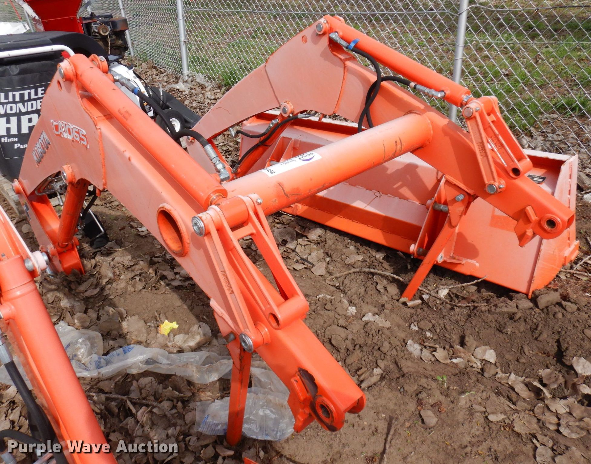 Kubota LA1065 loader in Shakopee, MN Item DR0408 sold Purple Wave