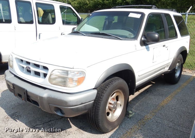 image for item DG0774 1999 Ford Explorer  SUV