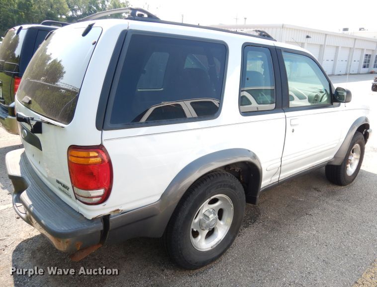 image for item DG0774 1999 Ford Explorer  SUV