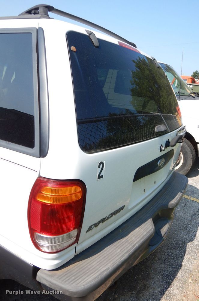 image for item DG0774 1999 Ford Explorer  SUV