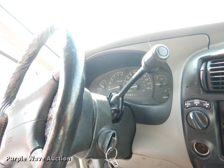 image for item DG0774 1999 Ford Explorer  SUV