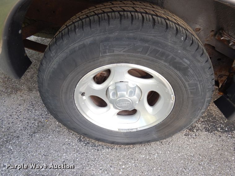 image for item DG0774 1999 Ford Explorer  SUV