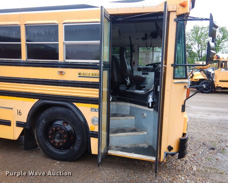 image for item DK0908 2001 Blue Bird TC2000  school bus