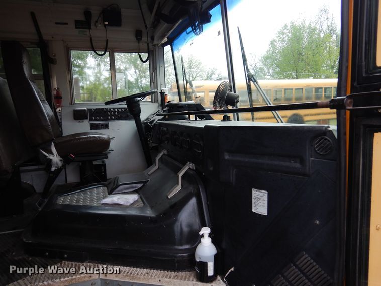 image for item DK0908 2001 Blue Bird TC2000  school bus