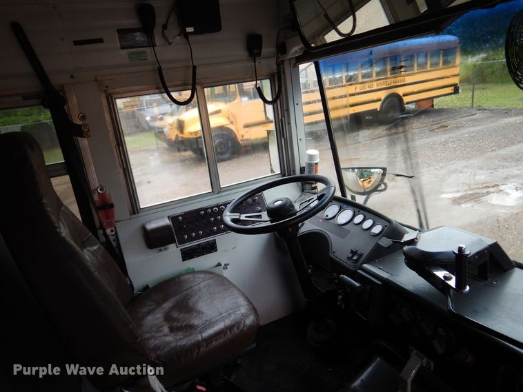 image for item DK0908 2001 Blue Bird TC2000  school bus