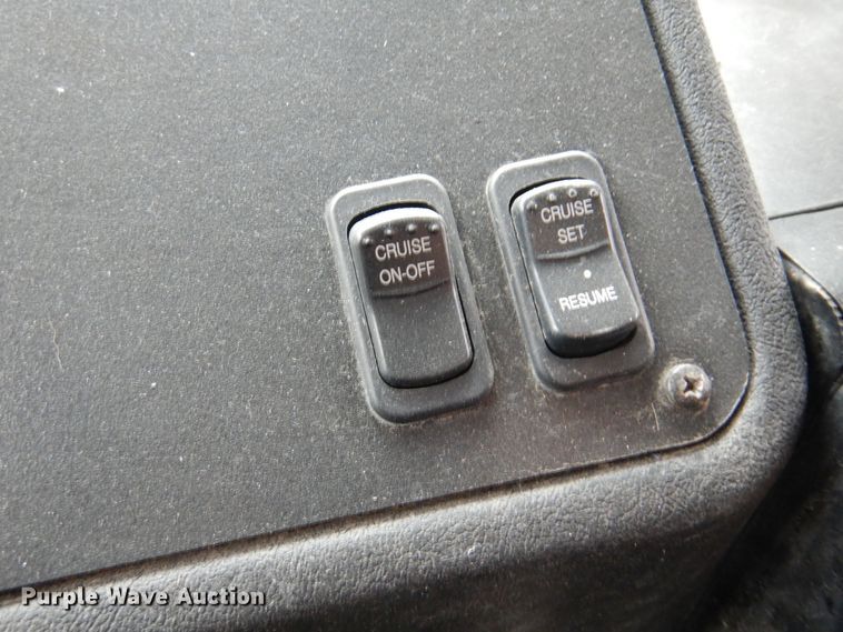 image for item DK0908 2001 Blue Bird TC2000  school bus