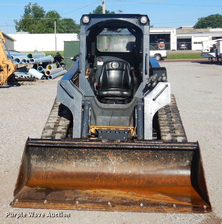 image for item DK0944 2010 John Deere 323D  tracked skid steer loader