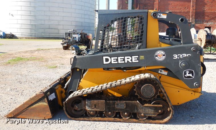 image for item DK0944 2010 John Deere 323D  tracked skid steer loader