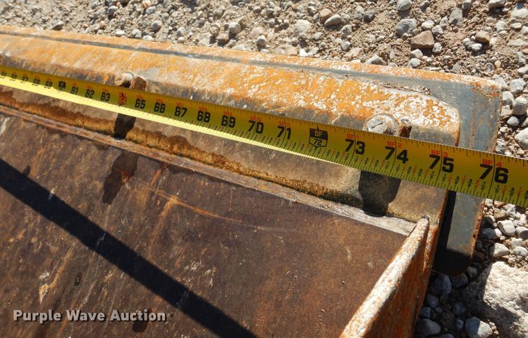 image for item DK0944 2010 John Deere 323D  tracked skid steer loader