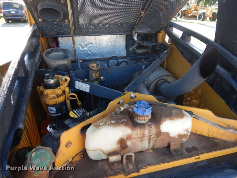 image for item DK0944 2010 John Deere 323D  tracked skid steer loader