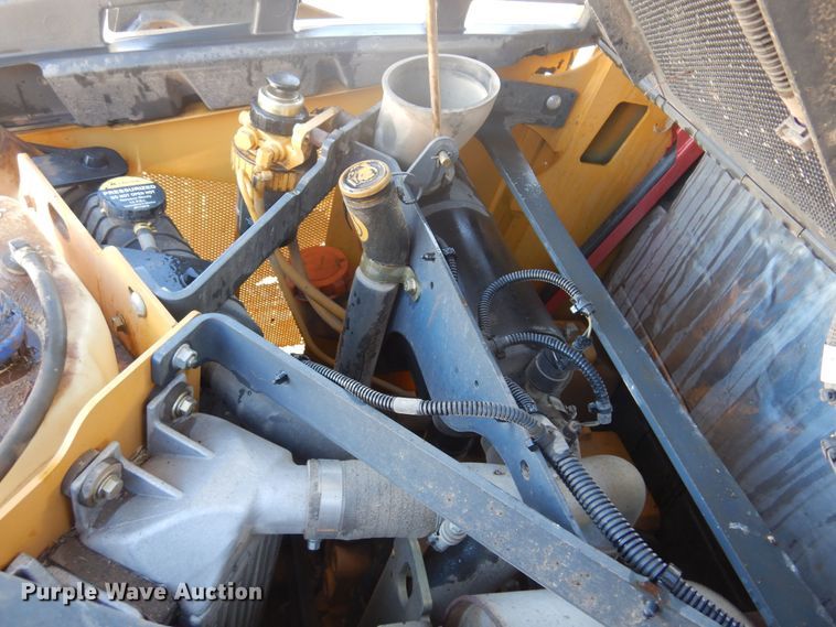 image for item DK0944 2010 John Deere 323D  tracked skid steer loader