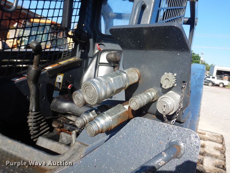 image for item DK0944 2010 John Deere 323D  tracked skid steer loader