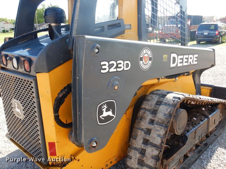 image for item DK0944 2010 John Deere 323D  tracked skid steer loader