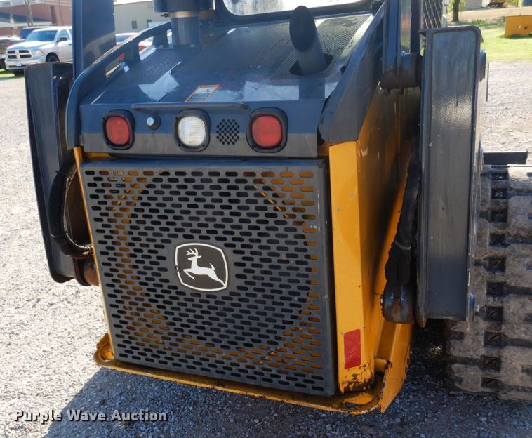 image for item DK0944 2010 John Deere 323D  tracked skid steer loader