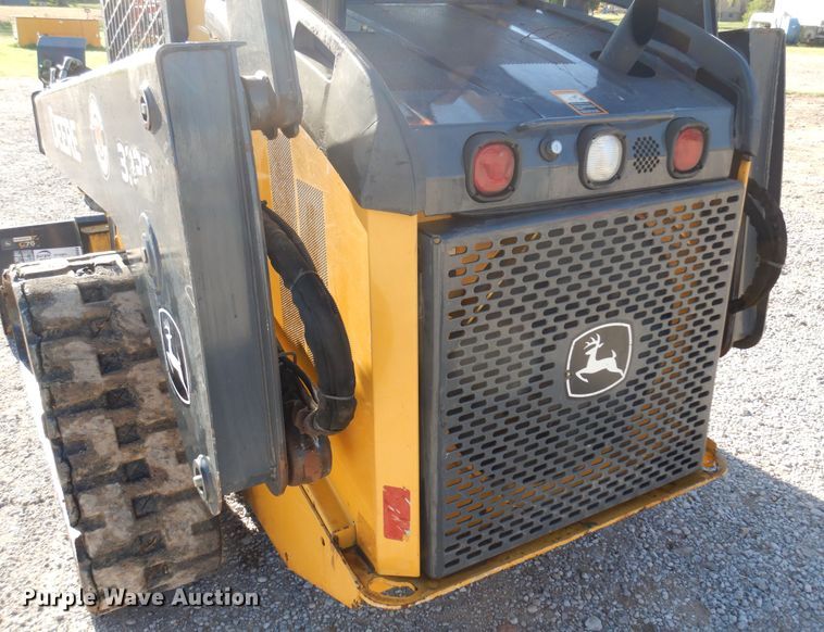 image for item DK0944 2010 John Deere 323D  tracked skid steer loader
