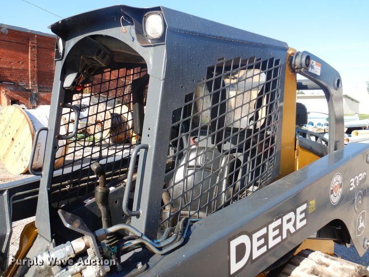 image for item DK0944 2010 John Deere 323D  tracked skid steer loader