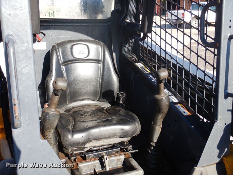 image for item DK0944 2010 John Deere 323D  tracked skid steer loader