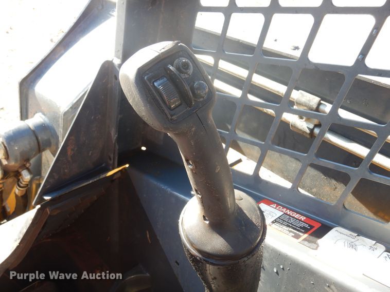 image for item DK0944 2010 John Deere 323D  tracked skid steer loader