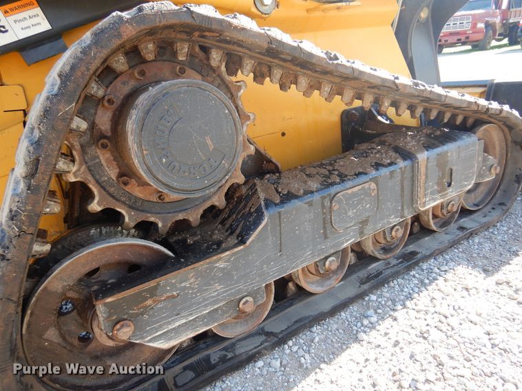 image for item DK0944 2010 John Deere 323D  tracked skid steer loader