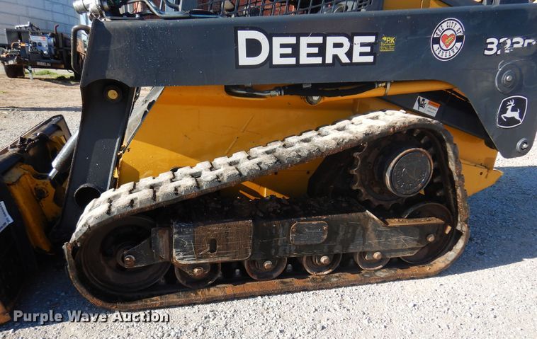 image for item DK0944 2010 John Deere 323D  tracked skid steer loader