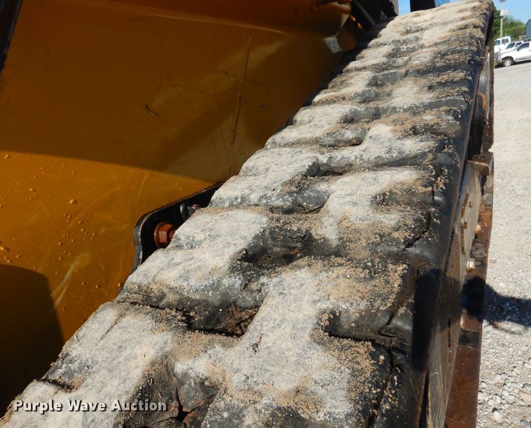 image for item DK0944 2010 John Deere 323D  tracked skid steer loader