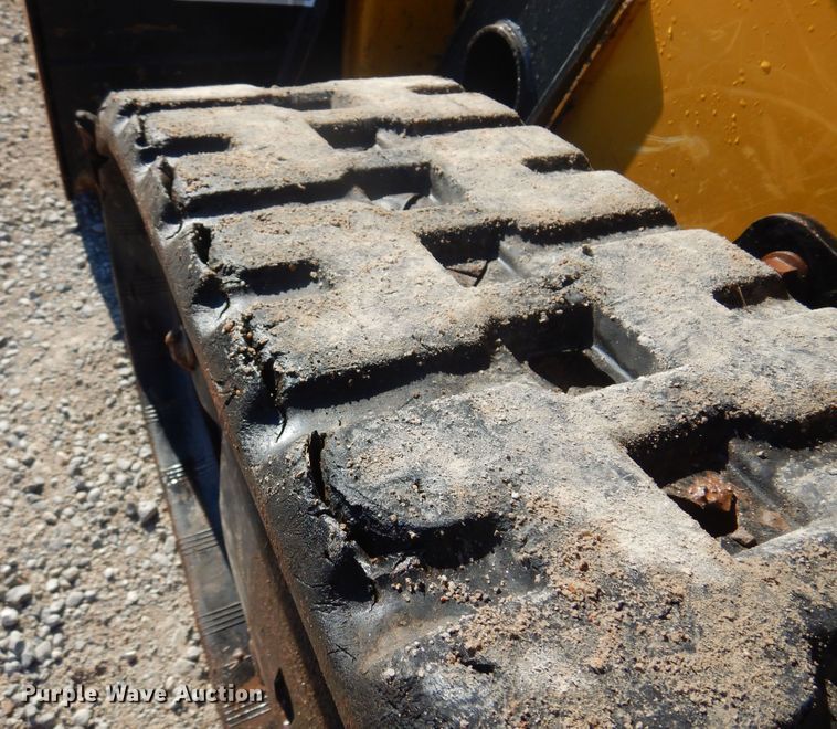 image for item DK0944 2010 John Deere 323D  tracked skid steer loader