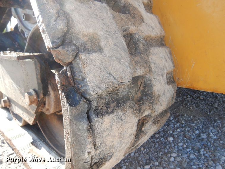 image for item DK0944 2010 John Deere 323D  tracked skid steer loader