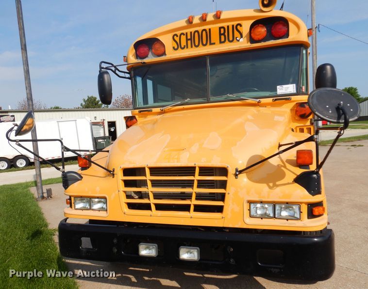 image for item DK0945 2005 Blue Bird Vision  school bus