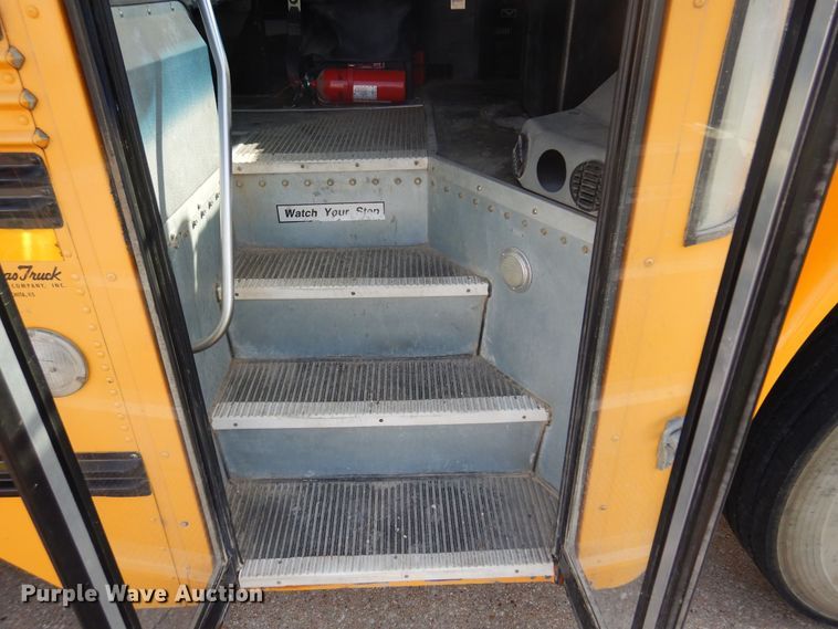 image for item DK0945 2005 Blue Bird Vision  school bus