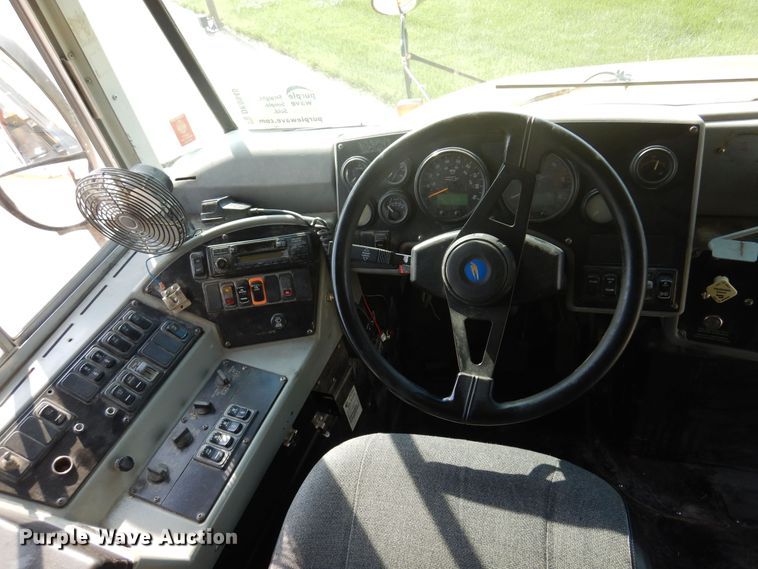 image for item DK0945 2005 Blue Bird Vision  school bus