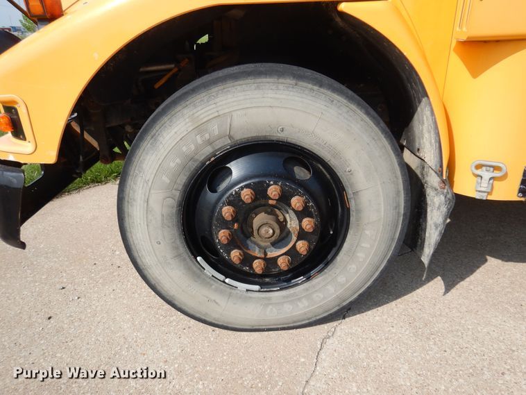 image for item DK0945 2005 Blue Bird Vision  school bus