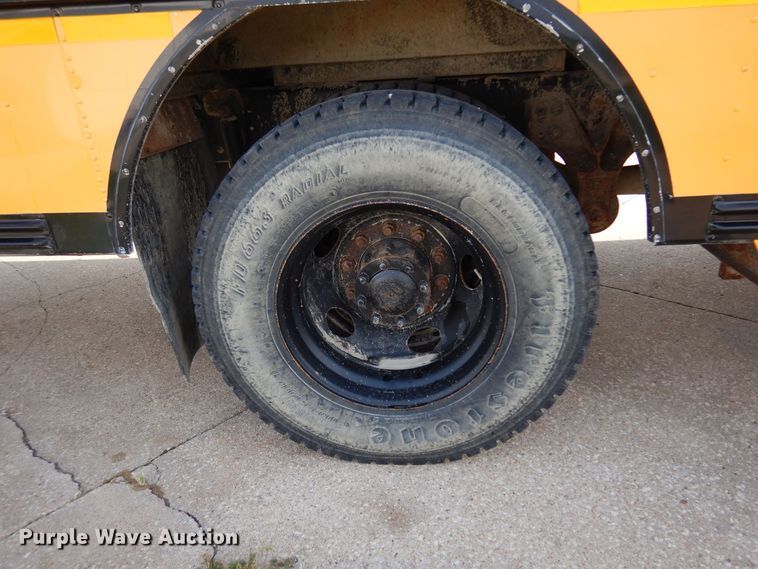 image for item DK0945 2005 Blue Bird Vision  school bus