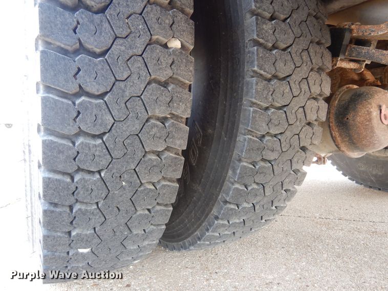 image for item DK0945 2005 Blue Bird Vision  school bus