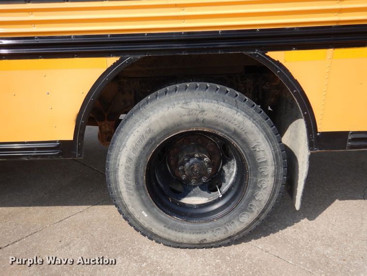 image for item DK0945 2005 Blue Bird Vision  school bus