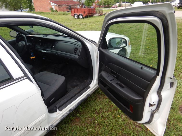 image for item DK0946 2009 Ford Crown Victoria Police Interceptor