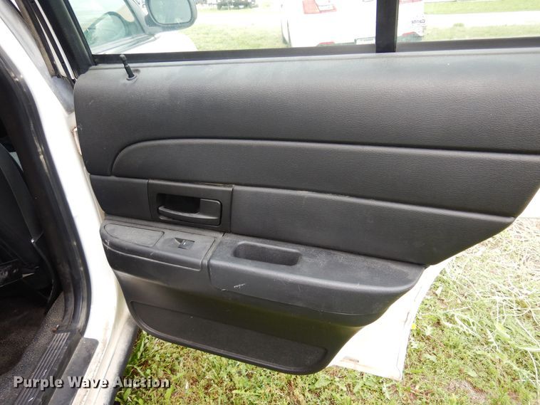 image for item DK0946 2009 Ford Crown Victoria Police Interceptor