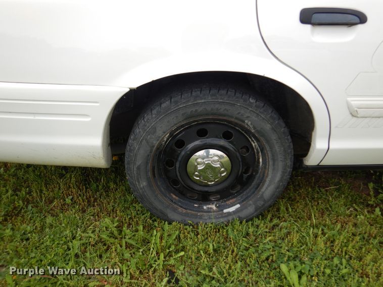 image for item DK0946 2009 Ford Crown Victoria Police Interceptor