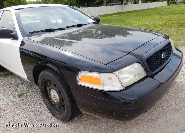 image for item DK0948 2011 Ford Crown Victoria Police Interceptor