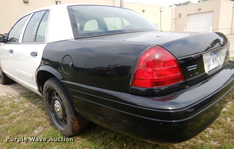 image for item DK0948 2011 Ford Crown Victoria Police Interceptor