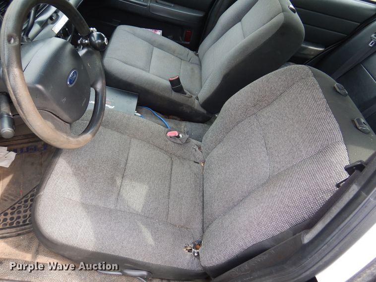 image for item DK0948 2011 Ford Crown Victoria Police Interceptor