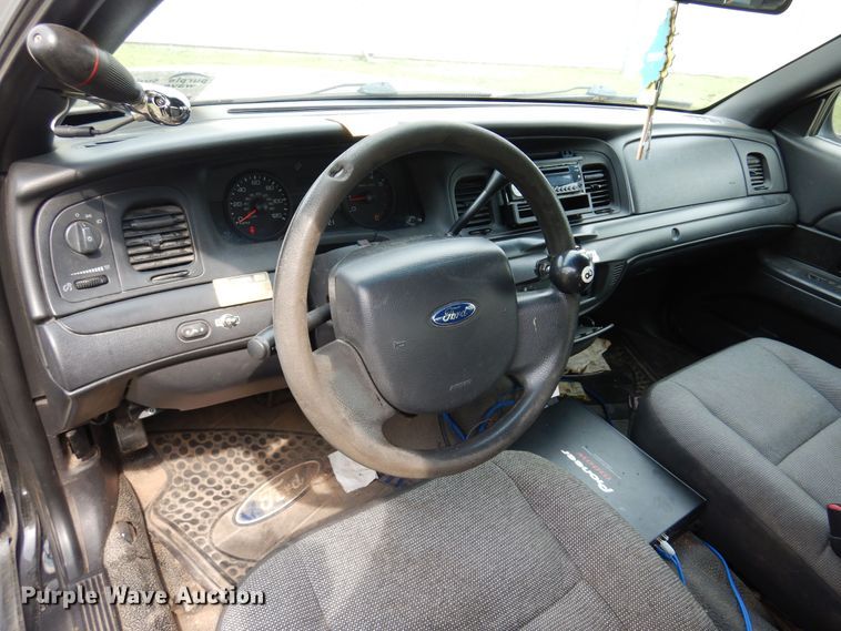 image for item DK0948 2011 Ford Crown Victoria Police Interceptor