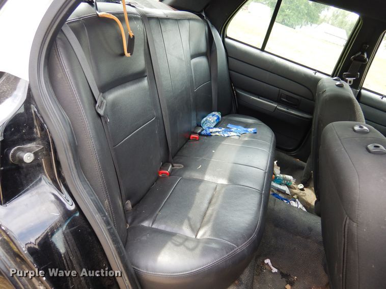 image for item DK0948 2011 Ford Crown Victoria Police Interceptor