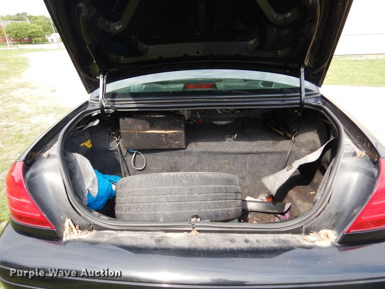 image for item DK0948 2011 Ford Crown Victoria Police Interceptor