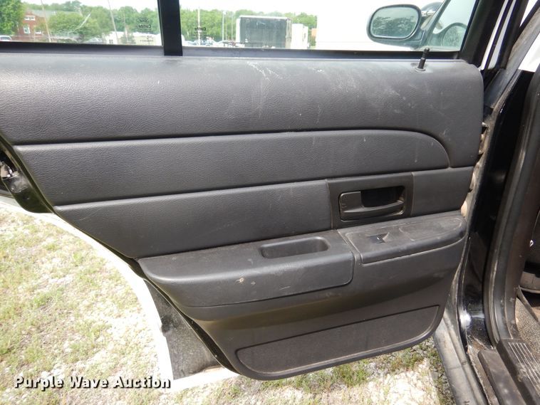 image for item DK0948 2011 Ford Crown Victoria Police Interceptor