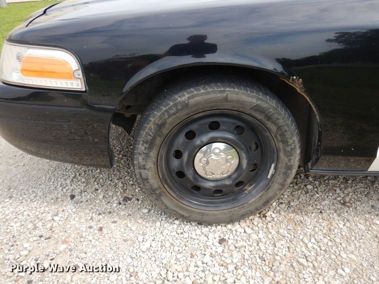 image for item DK0948 2011 Ford Crown Victoria Police Interceptor