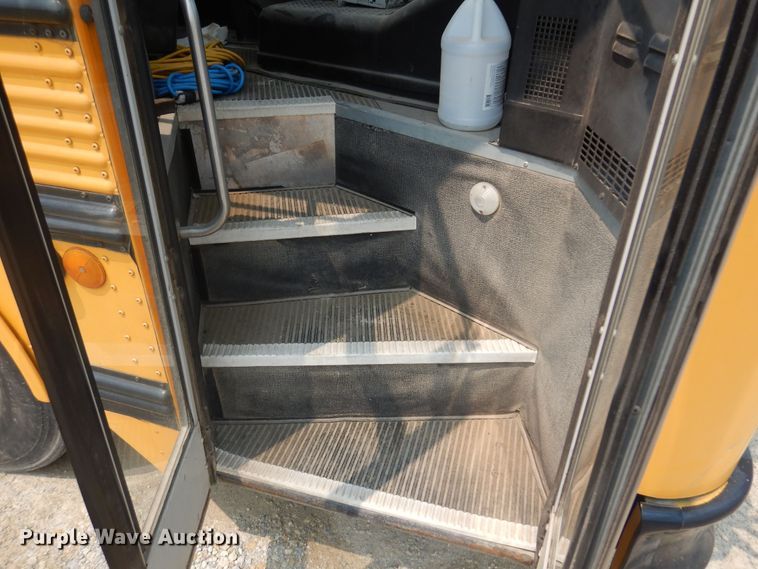 image for item DK0955 2003 Thomas  school bus