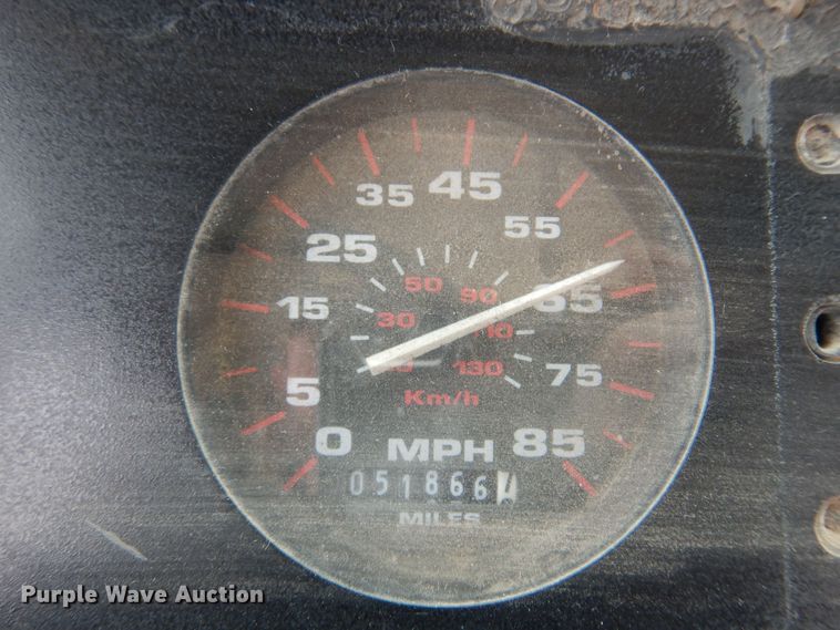 image for item DK0955 2003 Thomas  school bus