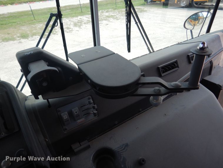 image for item DK0955 2003 Thomas  school bus